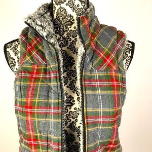 Women’s Reversible Plaid Vest, Small.